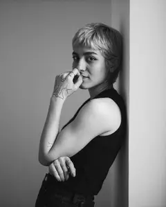 Mini Crossword 76 – Grace beyond labels, confidence flowing freely, a presence that captivates by simply being true to itself.