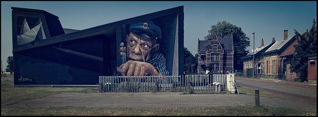 Street Art (by Chemis) - Oosterweel, Antwerp, Flanders, Belgium - Courtesy of and pictured by Fouquier aka Ronny - Click here to see the original.