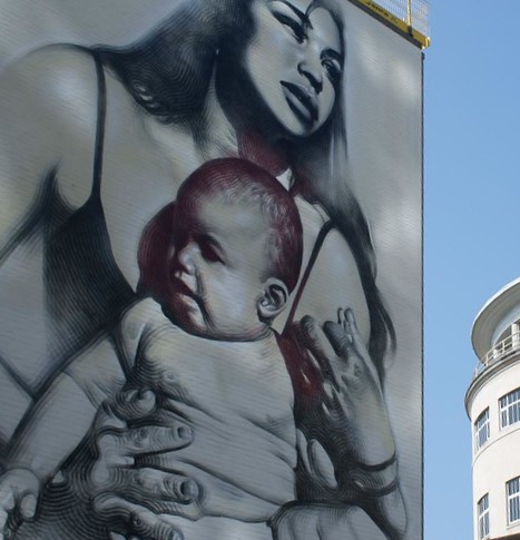 Mother and child - Street Art
UK - Bristol - Nelson Street
by Sam Saunders